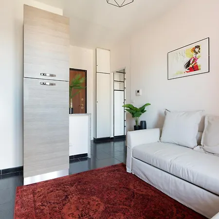 Guesthost - Corvetto M3 - Comfy With Balcony! * Milano