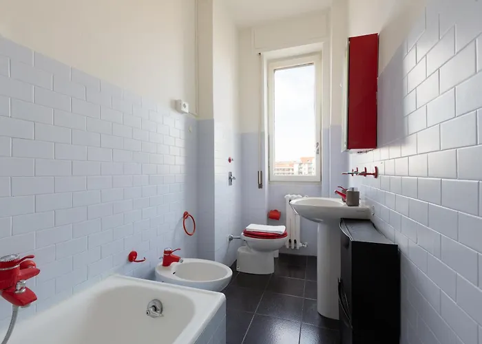 Guesthost - Corvetto M3 - Comfy With Balcony! Apartment Milan