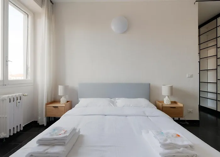 Guesthost - Corvetto M3 - Comfy With Balcony! Apartment Milan