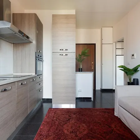 Διαμέρισμα Guesthost - Corvetto M3 - Comfy With Balcony! *