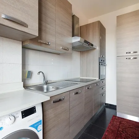 Διαμέρισμα Guesthost - Corvetto M3 - Comfy With Balcony! Μιλάνο